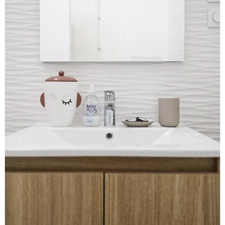 Appartement Joli En Plein Coeur De ! *